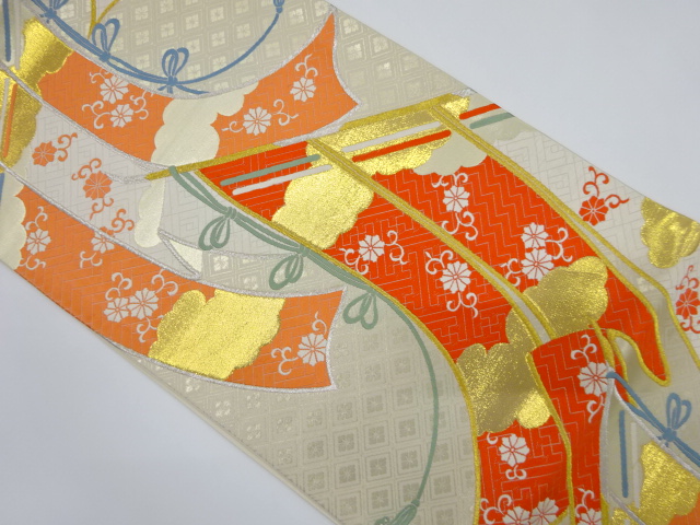 几帳に花唐草模様織り出し　袋帯